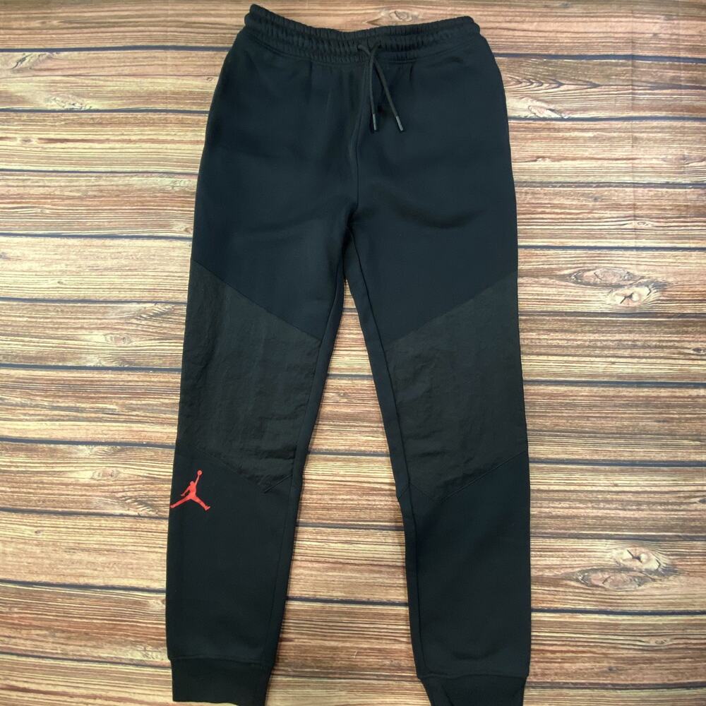 Jordan Boys XL Black Fleece Joggers Jumpman Graphic Utility Sweatpants 13-15Y